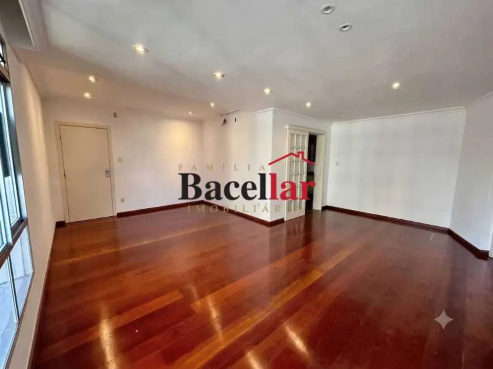 Apartamento, 3 quartos, 125 m² - Foto 2