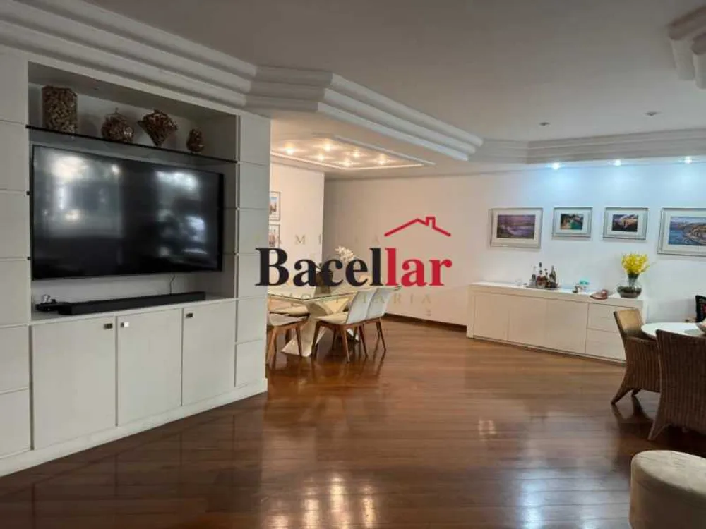Apartamento, 3 quartos, 234 m² - Foto 11