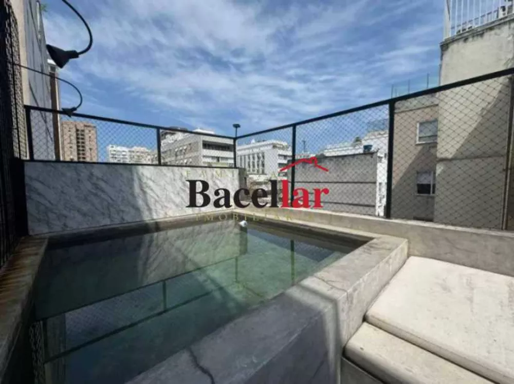 Cobertura, 3 quartos, 250 m² - Foto 1