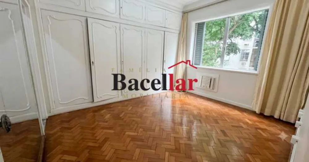 Apartamento, 3 quartos, 215 m² - Foto 1