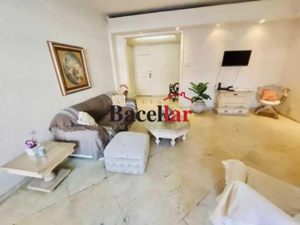 Apartamento, 3 quartos, 130 m² - Foto 2