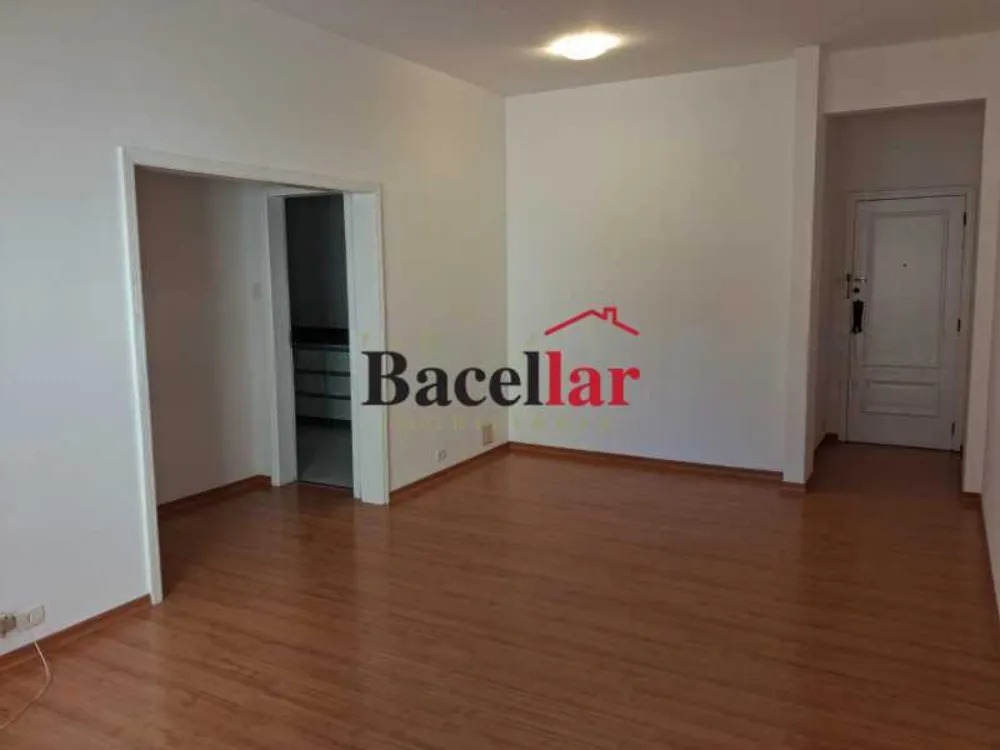 Apartamento, 3 quartos, 100 m² - Foto 2