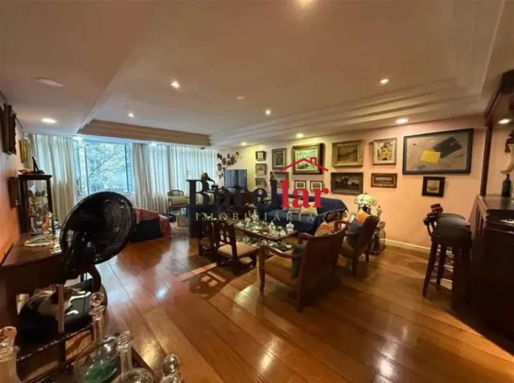 Apartamento, 3 quartos, 224 m² - Foto 1