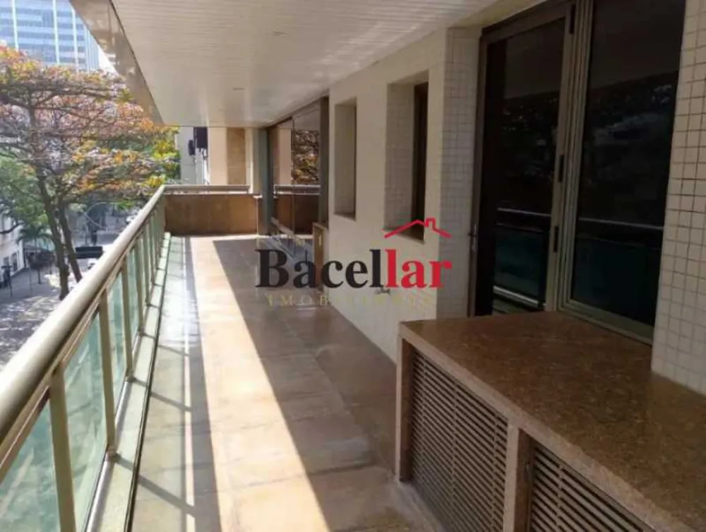 Apartamento, 4 quartos, 224 m² - Foto 2