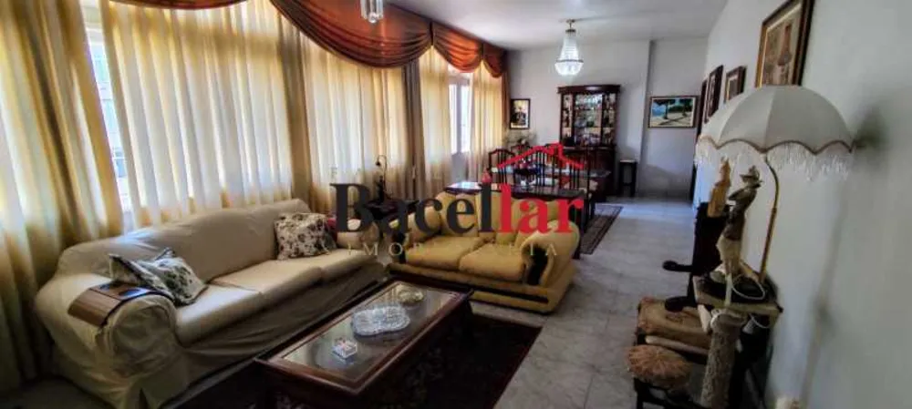 Apartamento, 3 quartos, 140 m² - Foto 1