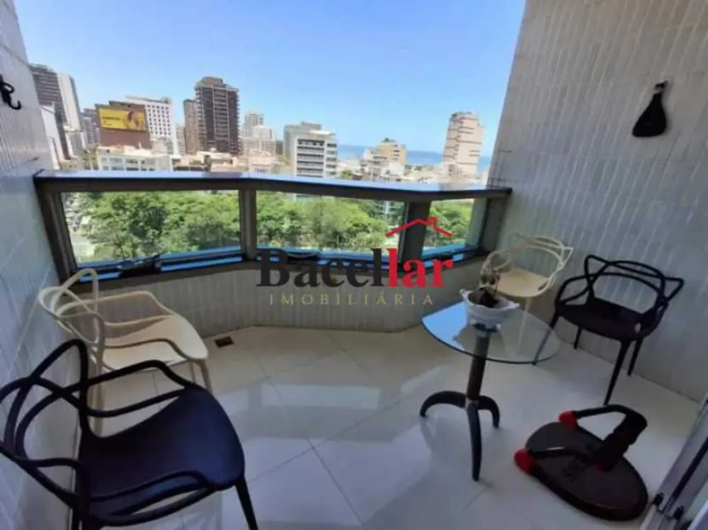Cobertura, 3 quartos, 219 m² - Foto 5