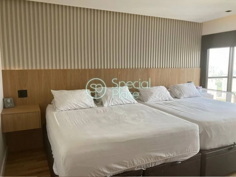 Cobertura, 3 quartos, 215 m² - Foto 2