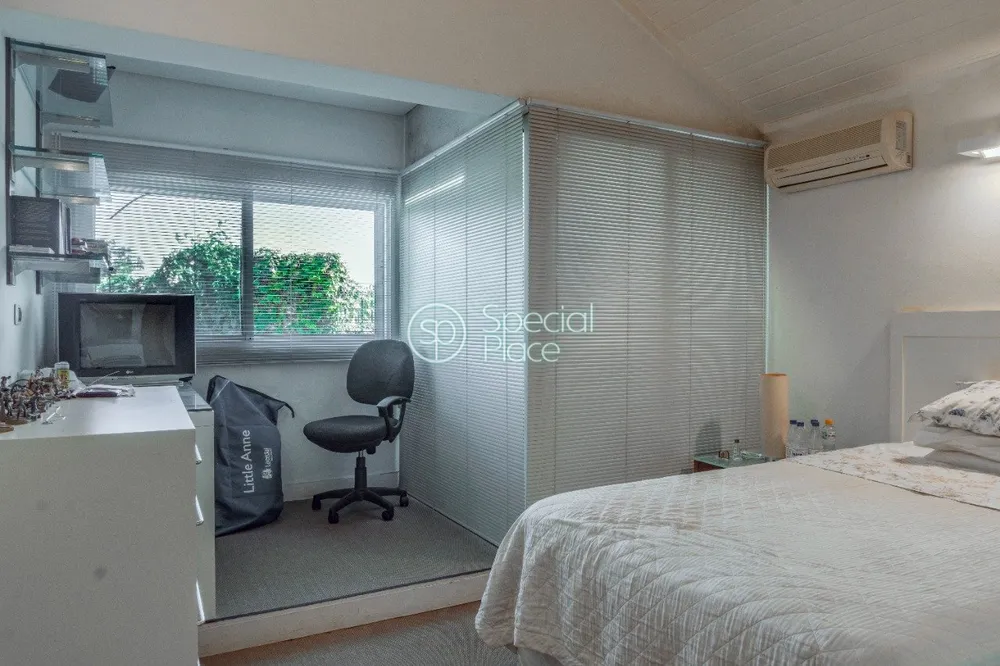 Casa, 4 quartos, 300 m² - Foto 1