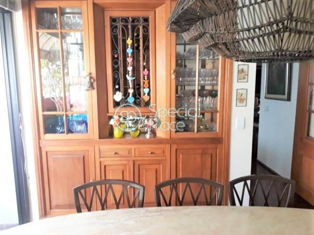 Apartamento, 3 quartos, 230 m² - Foto 1