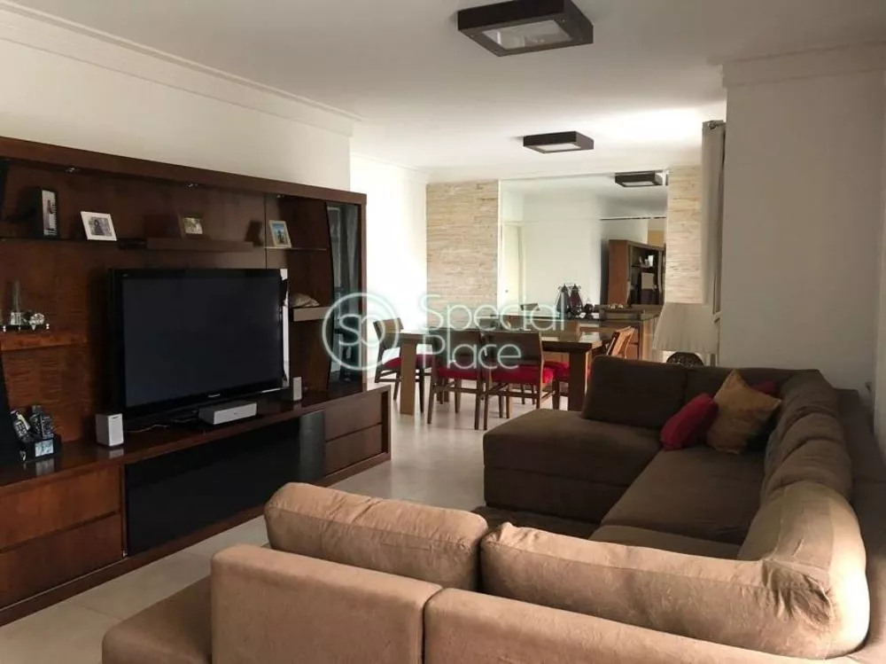 Apartamento à venda com 4 quartos, 176m² - Foto 1