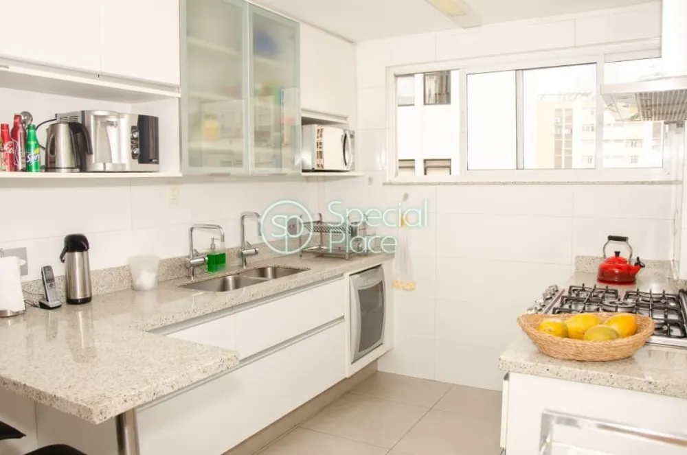 Cobertura, 4 quartos, 208 m² - Foto 2