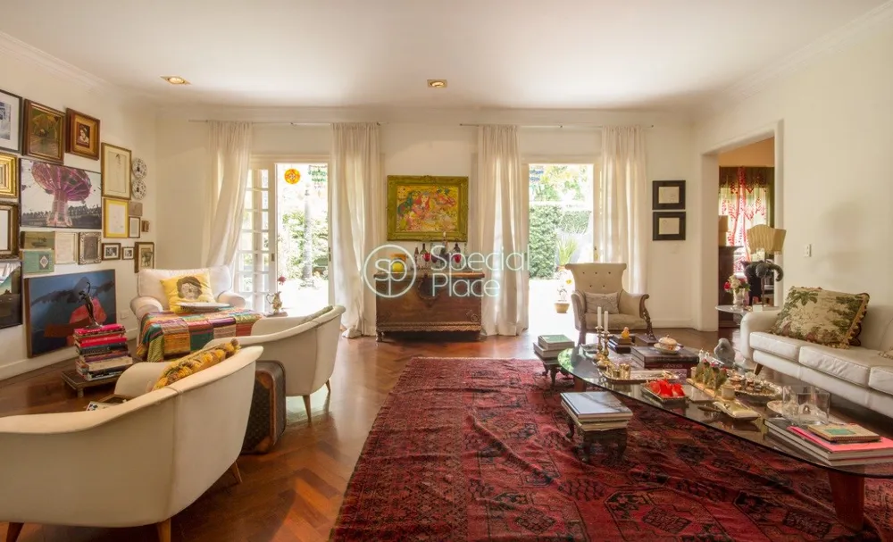 Casa, 4 quartos, 258 m² - Foto 1