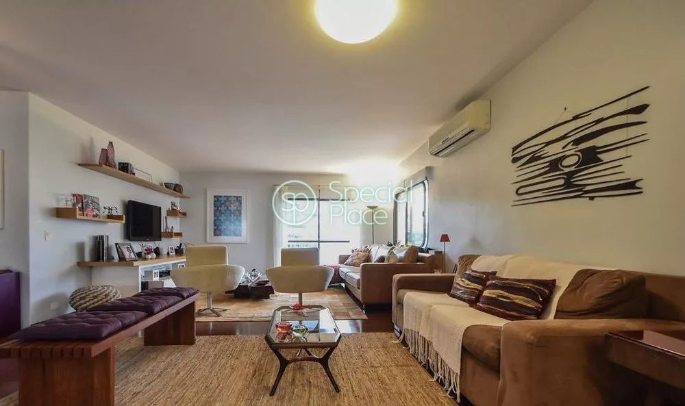 Apartamento à venda com 3 quartos, 320m² - Foto 2