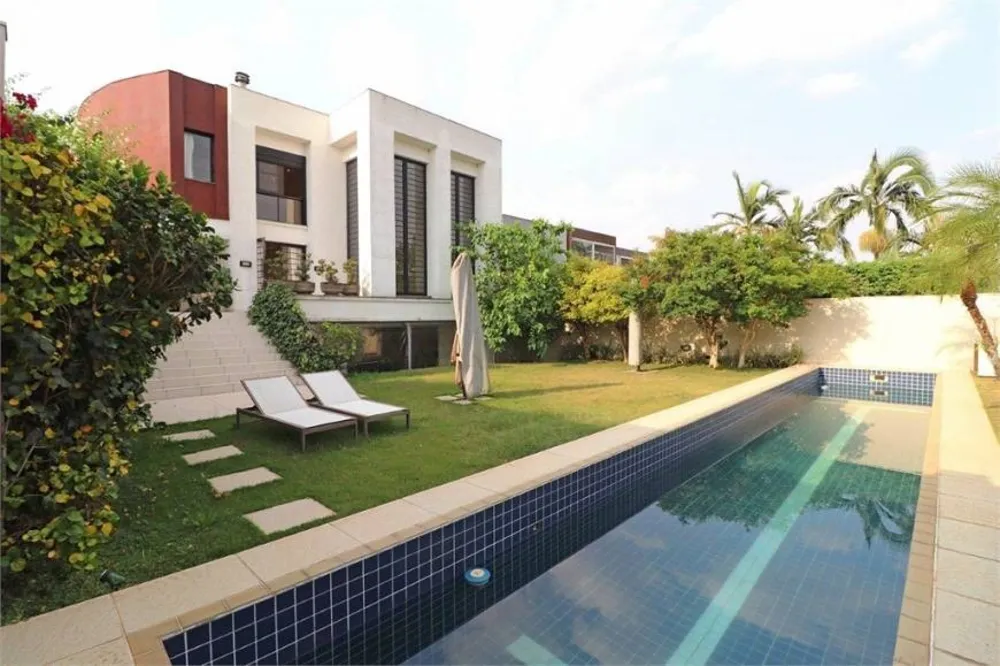 Casa, 3 quartos, 553 m² - Foto 1