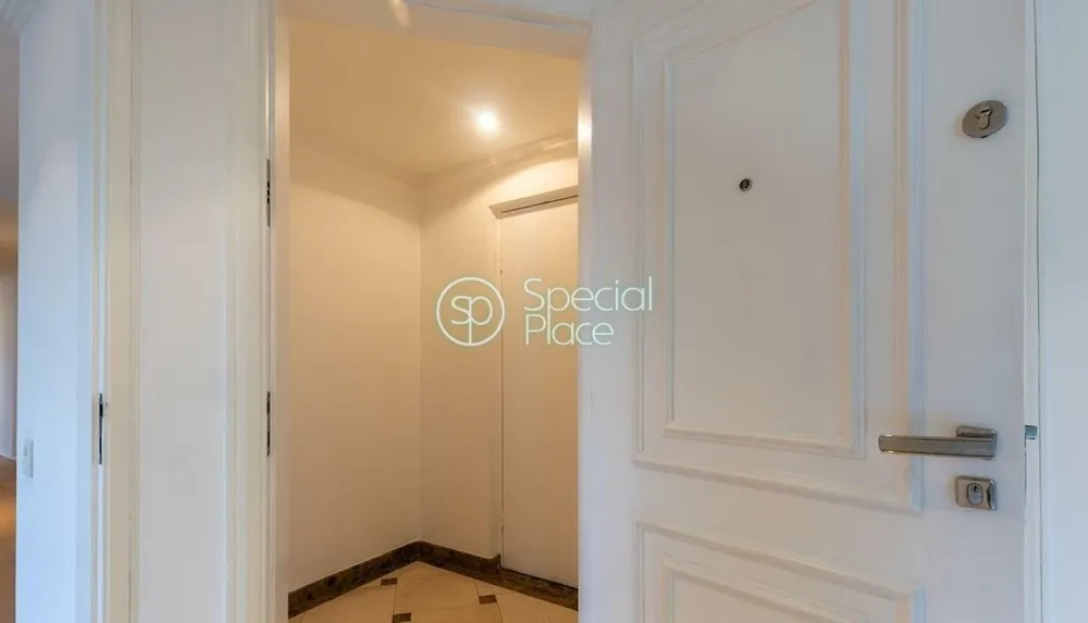Apartamento, 3 quartos, 230 m² - Foto 1