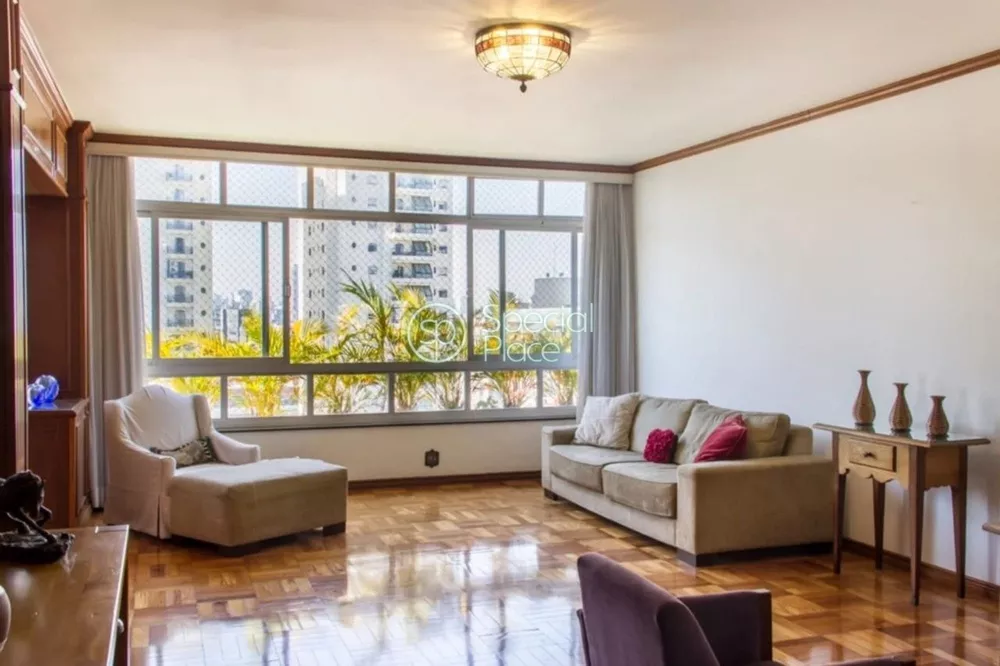 Apartamento à venda com 4 quartos, 270m² - Foto 1