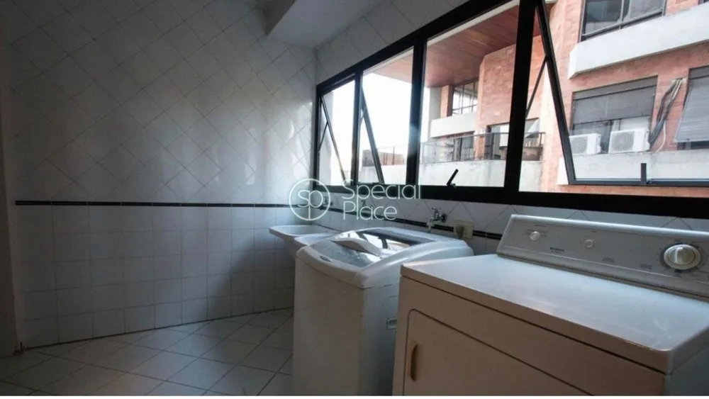Apartamento, 3 quartos, 256 m² - Foto 1