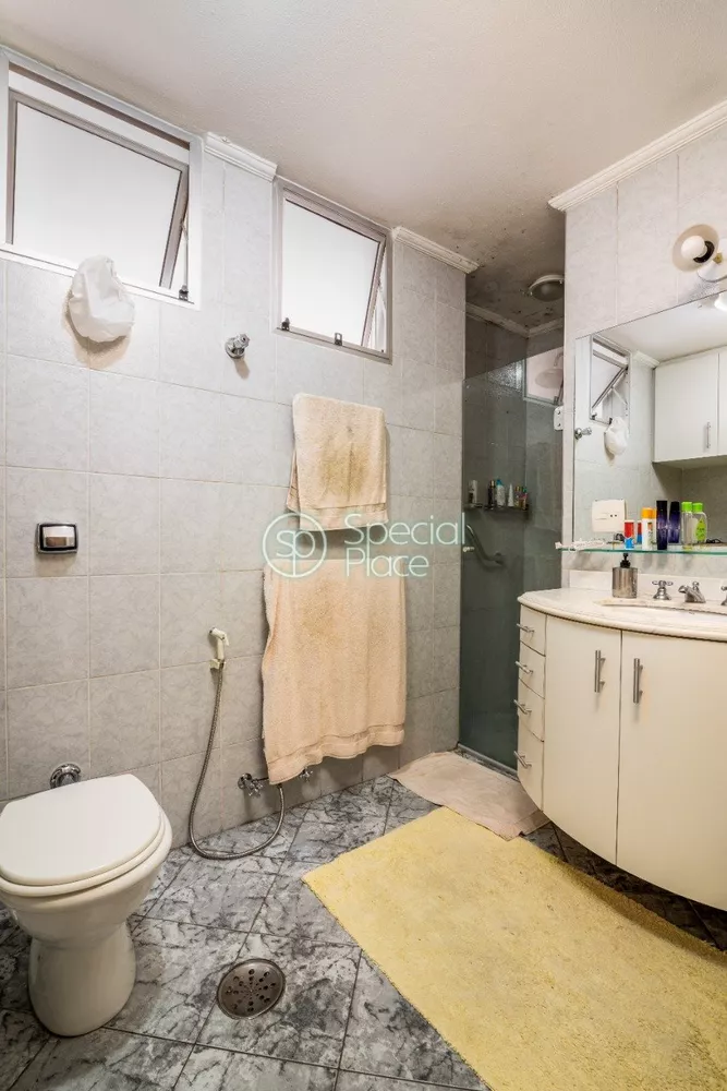 Apartamento à venda com 3 quartos, 137m² - Foto 8