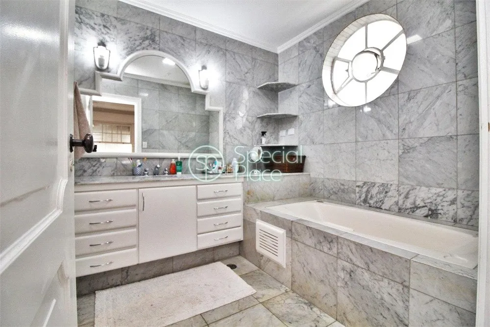 Apartamento, 3 quartos, 231 m² - Foto 11