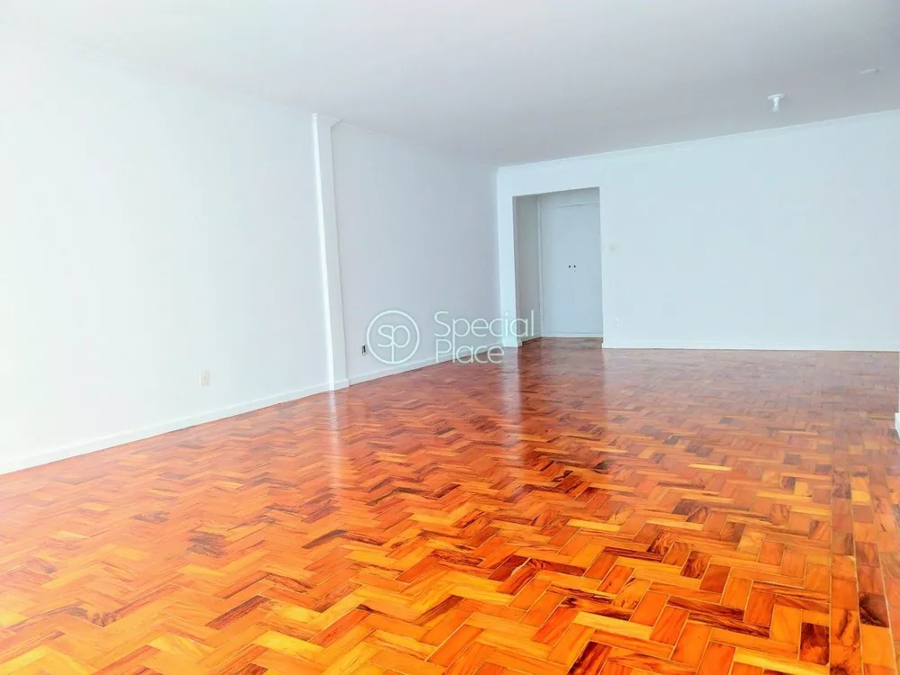 Apartamento à venda com 2 quartos, 120m² - Foto 2