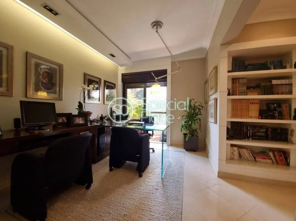 Apartamento, 4 quartos, 223 m² - Foto 1