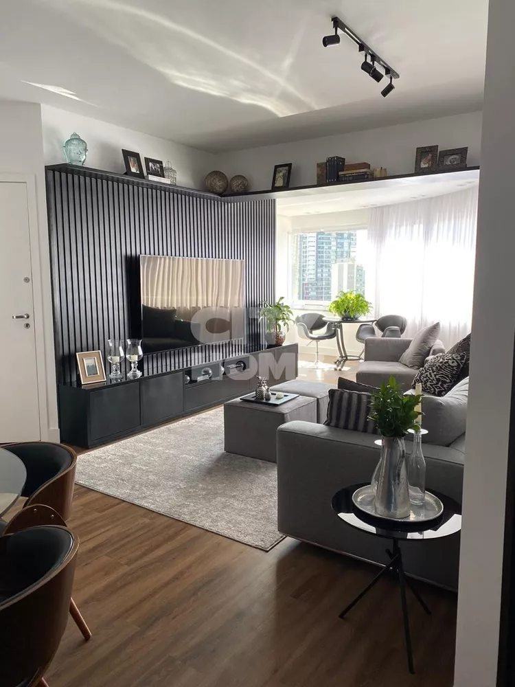 Apartamento à venda com 2 quartos, 115m² - Foto 2