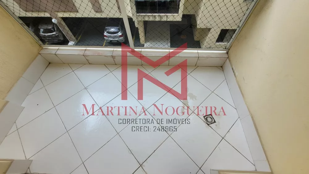 Apartamento à venda com 2 quartos, 70m² - Foto 3