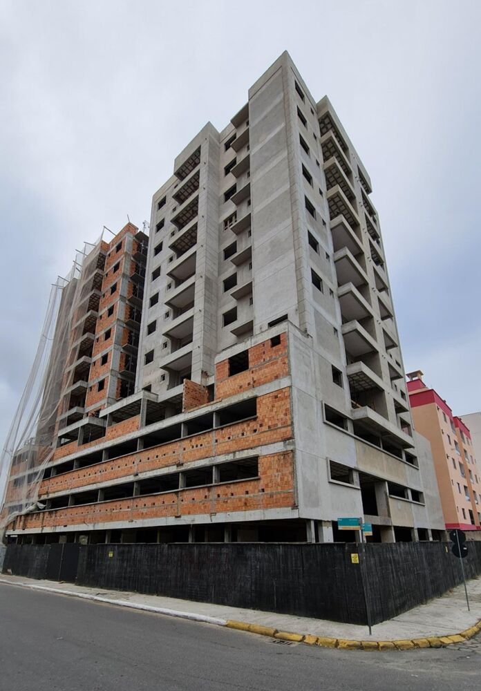 Apartamento à venda com 2 quartos, 77m² - Foto 11