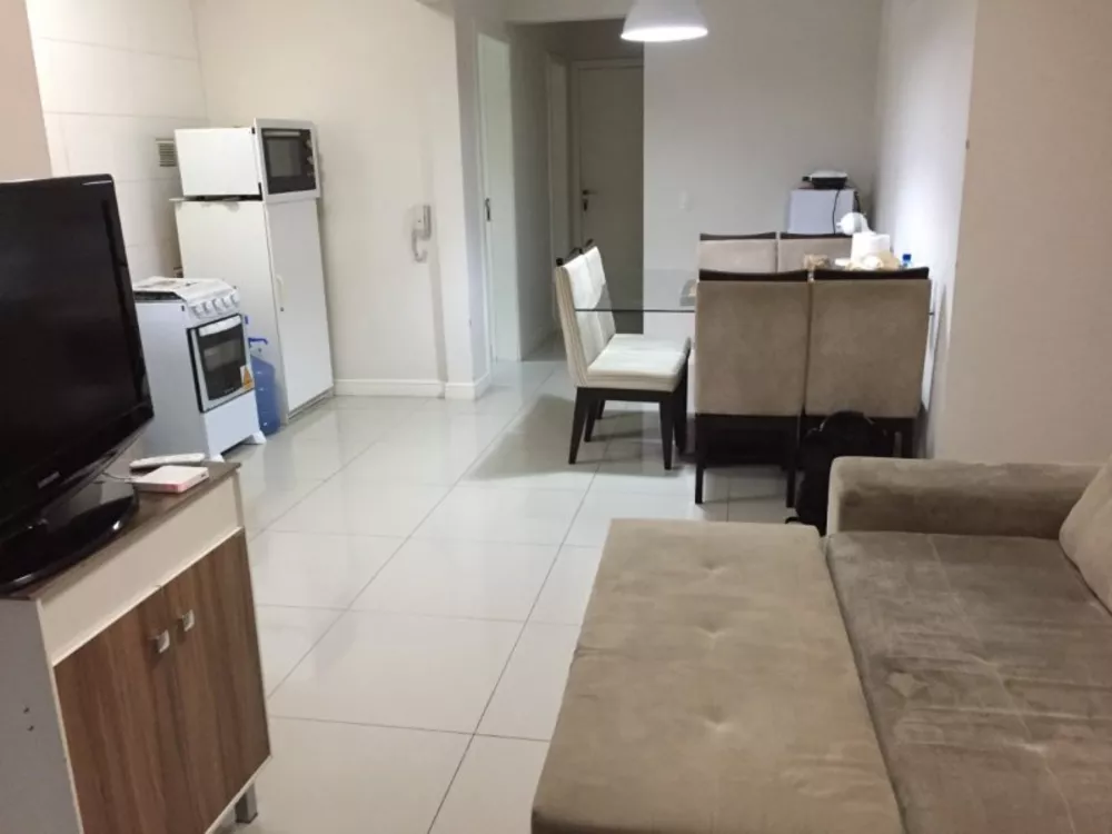 Apartamento à venda com 2 quartos, 76m² - Foto 1