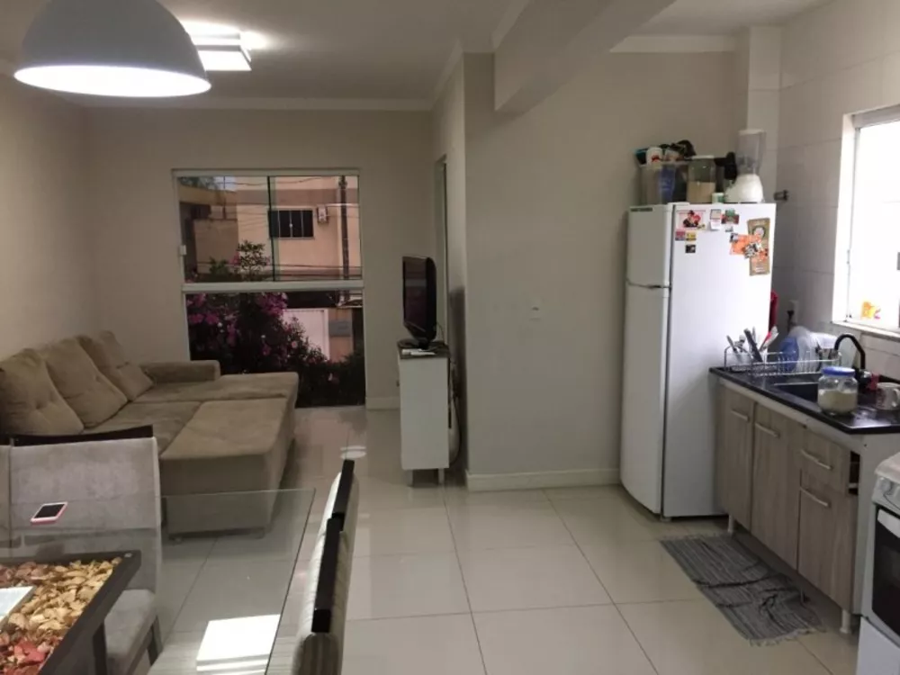 Apartamento à venda com 2 quartos, 76m² - Foto 2