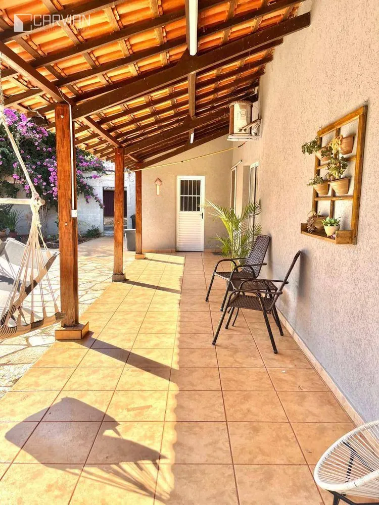 Chácara, 5 quartos, 5000 m² - Foto 1