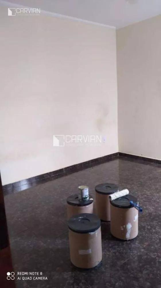 Casa à venda com 2 quartos, 107m² - Foto 1