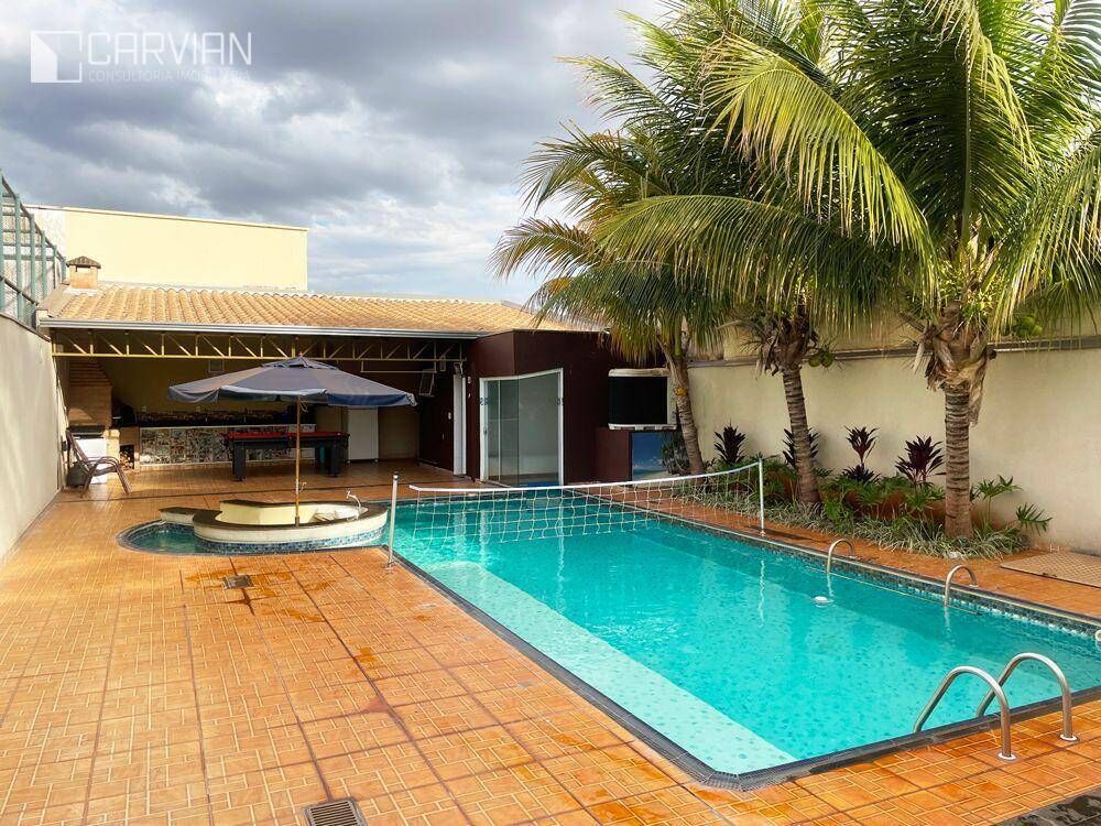 Casa, 3 quartos, 380 m² - Foto 1