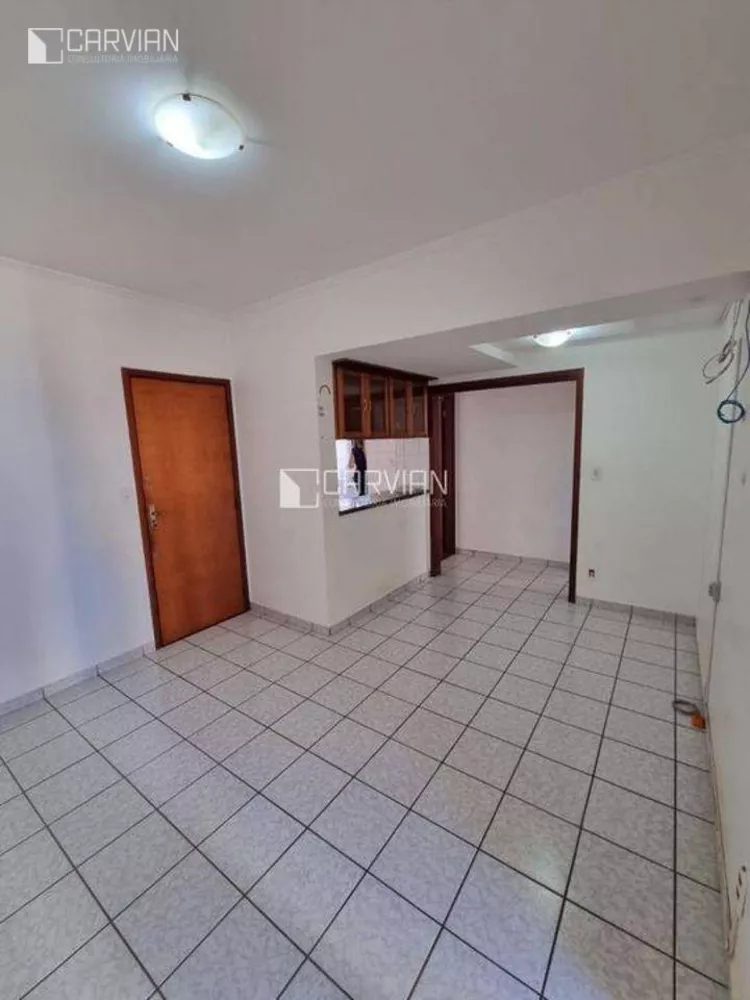 Apartamento à venda com 2 quartos, 65m² - Foto 2