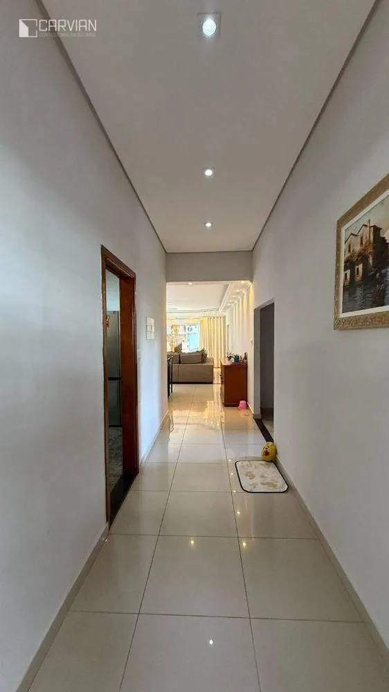 Casa, 3 quartos, 325 m² - Foto 1