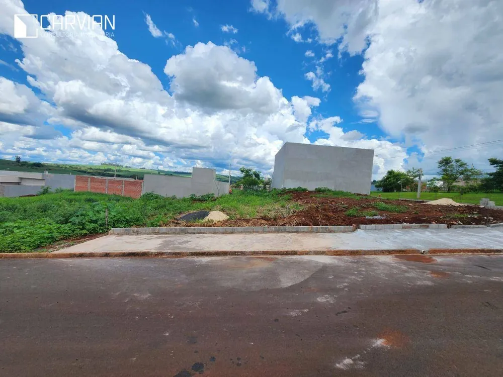 Loteamento e Condomínio, 250 m² - Foto 1