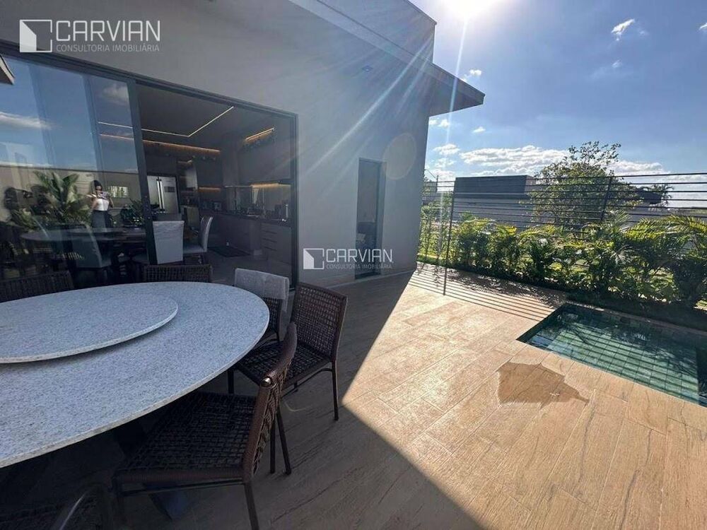 Casa de Condomínio à venda com 3 quartos, 233m² - Foto 25