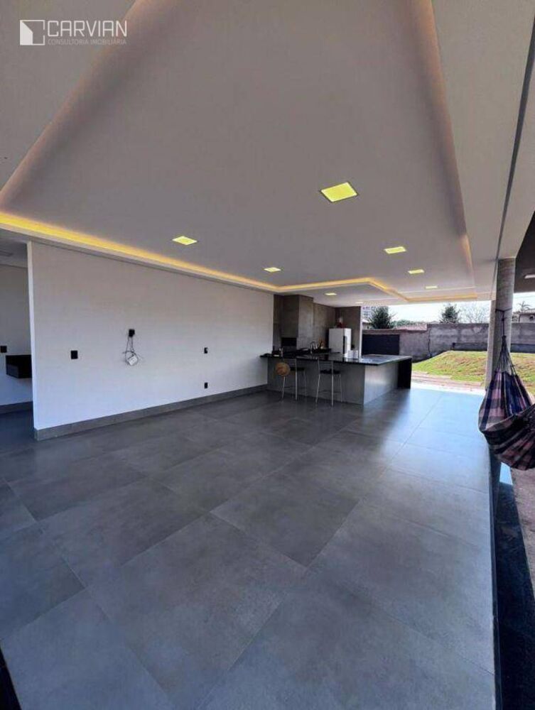 Casa à venda com 1 quarto, 120m² - Foto 2