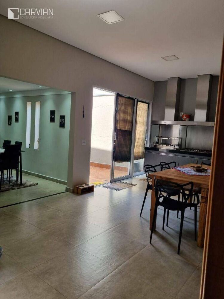 Casa de Condomínio à venda com 4 quartos, 175m² - Foto 2