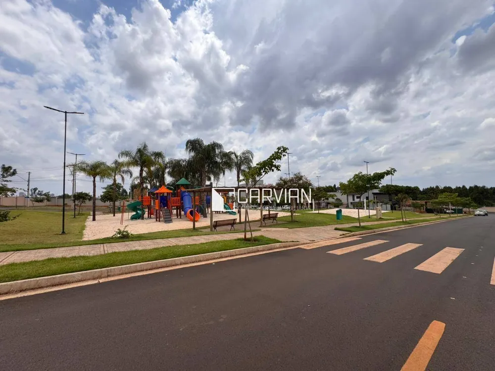 Loteamento e Condomínio, 250 m² - Foto 1