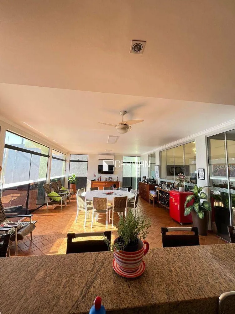Casa, 4 quartos, 330 m² - Foto 3