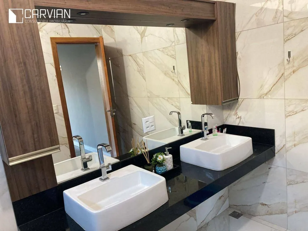 Casa, 3 quartos, 223 m² - Foto 2
