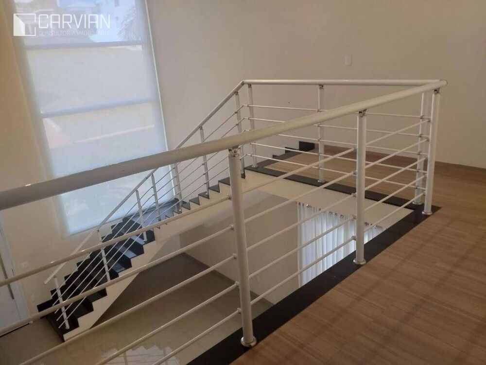 Casa de Condomínio à venda com 4 quartos, 314m² - Foto 2