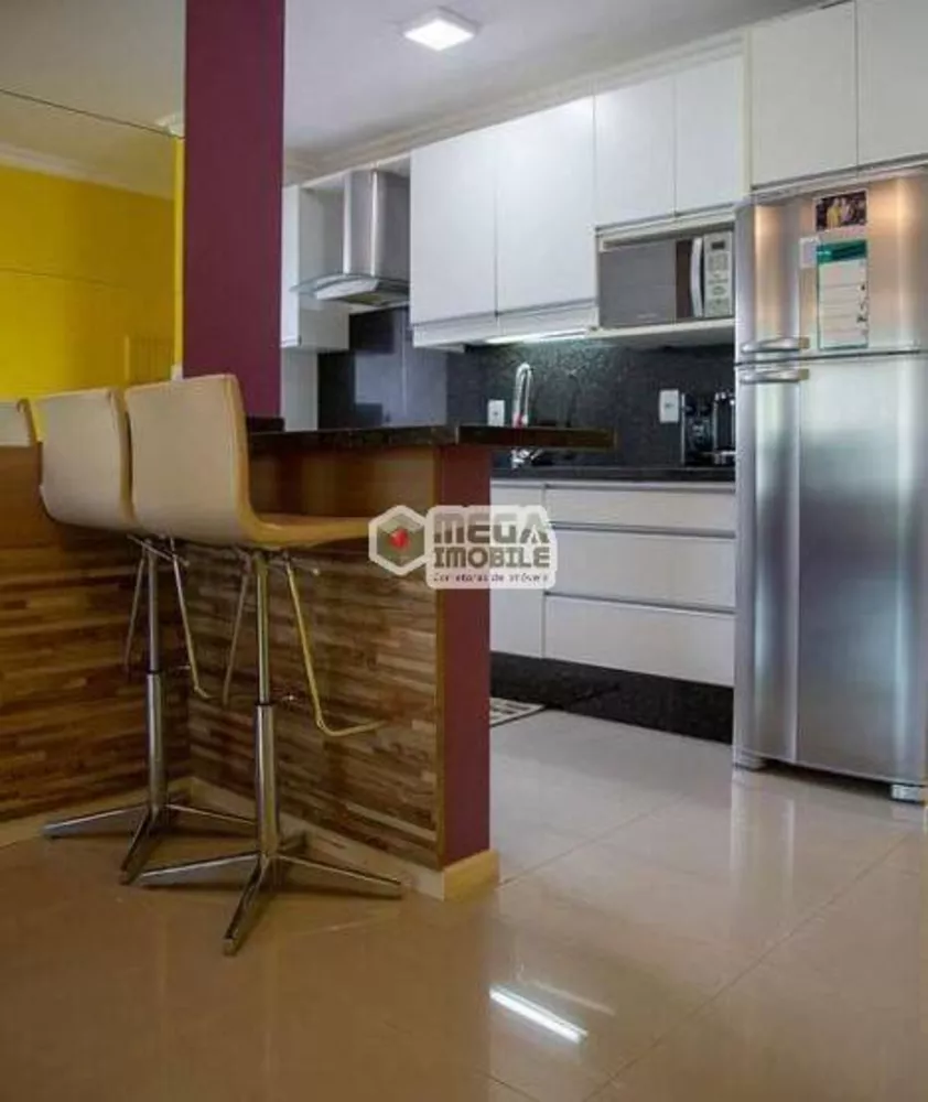 Apartamento à venda com 2 quartos, 70m² - Foto 4