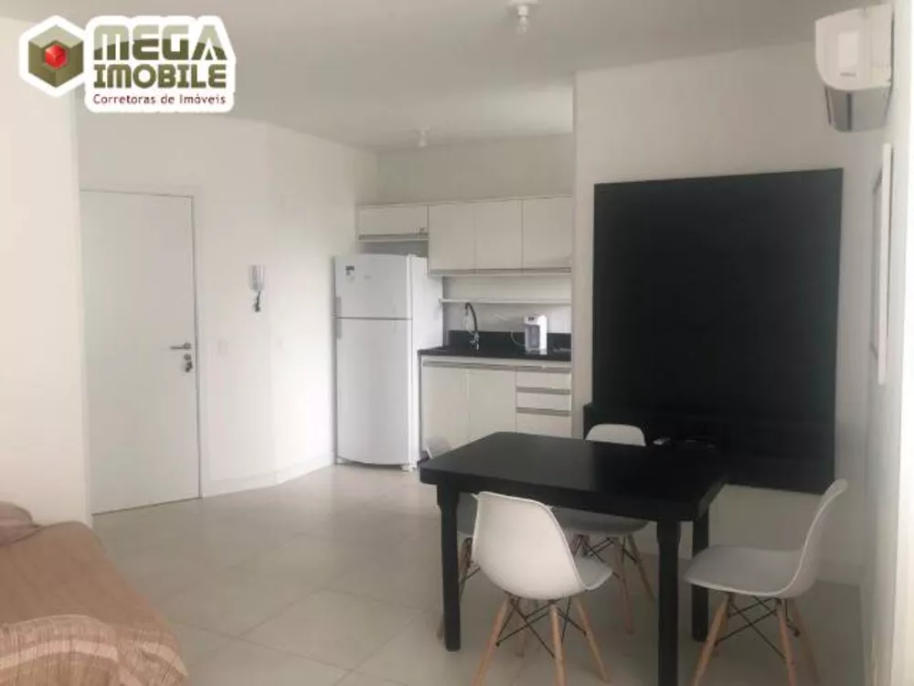 Apartamento à venda com 1 quarto, 40m² - Foto 2