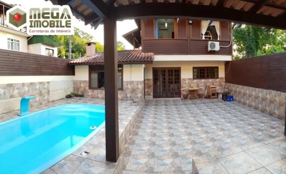 Casa à venda com 3 quartos, 450m² - Foto 2