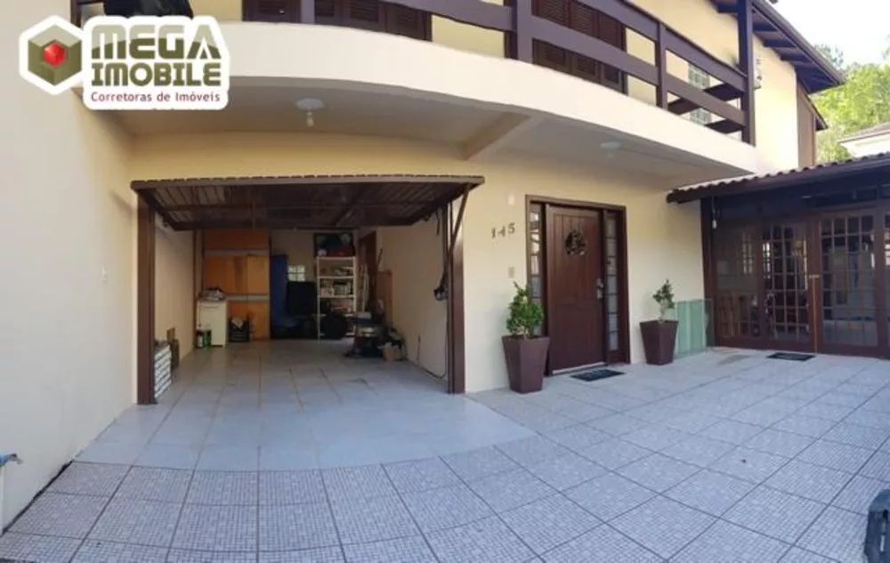 Casa à venda com 3 quartos, 450m² - Foto 1