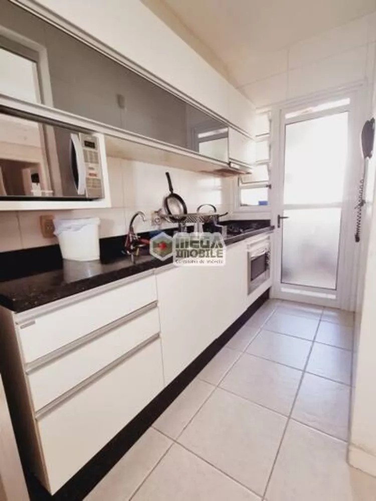 Apartamento à venda com 2 quartos, 72m² - Foto 3