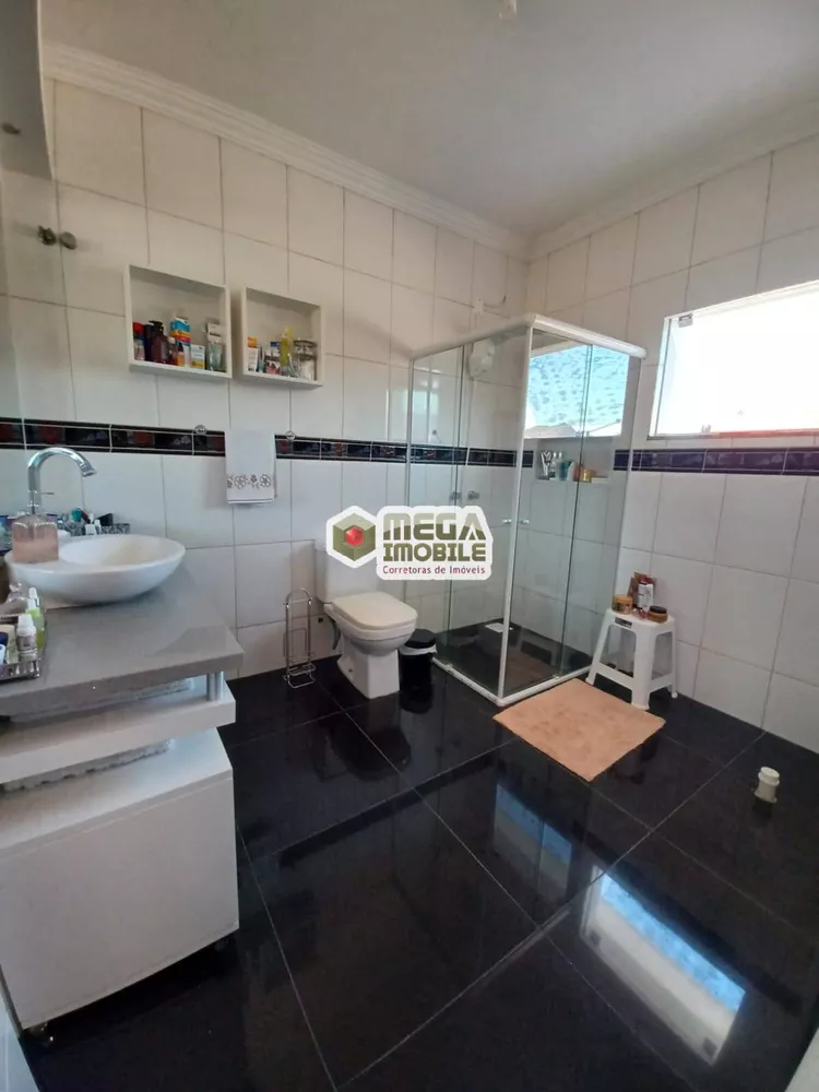 Casa à venda e aluguel com 5 quartos, 250m² - Foto 8