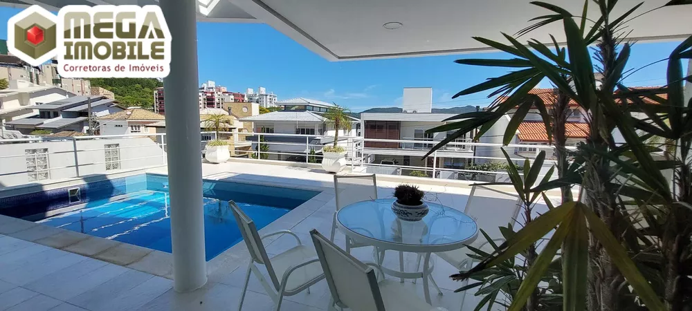 Casa à venda com 3 quartos, 300m² - Foto 2